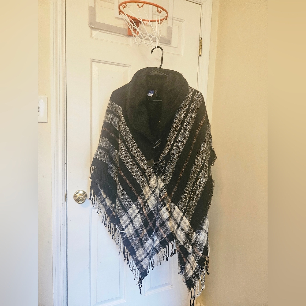 Apt. 9 Black Knit Shrug